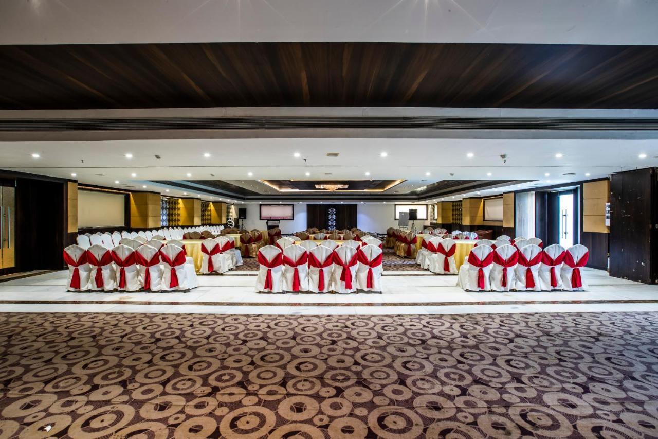 Regenta Central Harimangala Bharuch Exterior foto