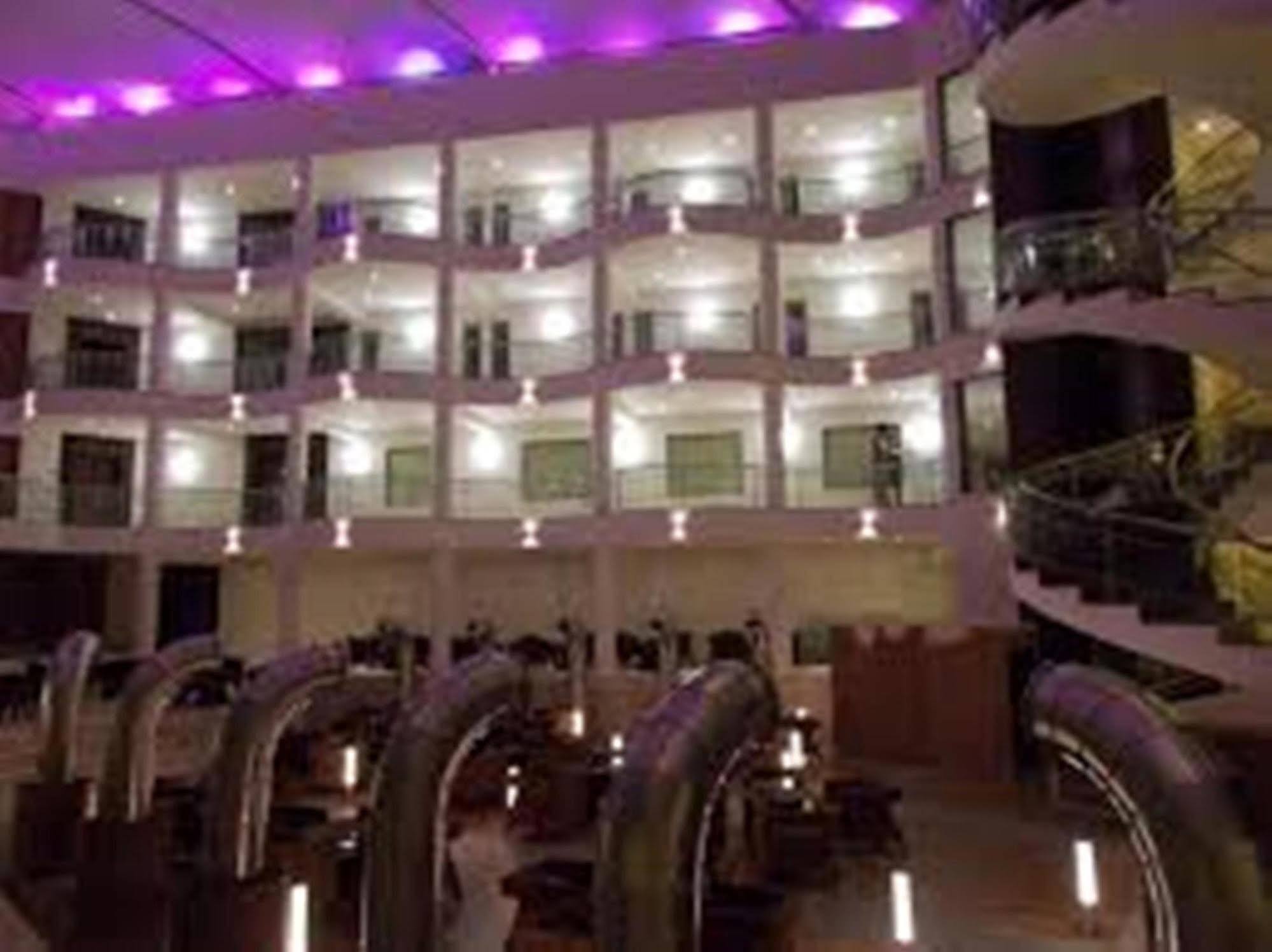 Regenta Central Harimangala Bharuch Exterior foto