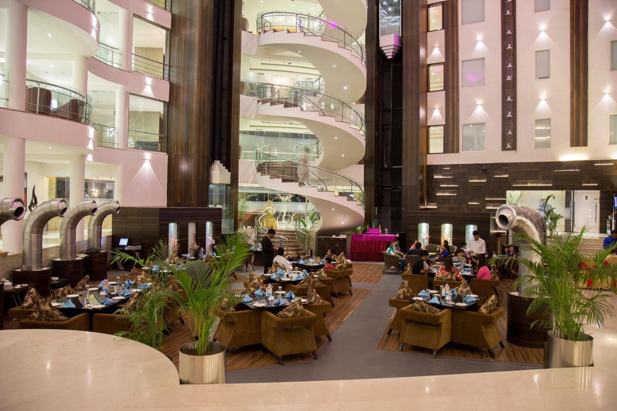 Regenta Central Harimangala Bharuch Exterior foto